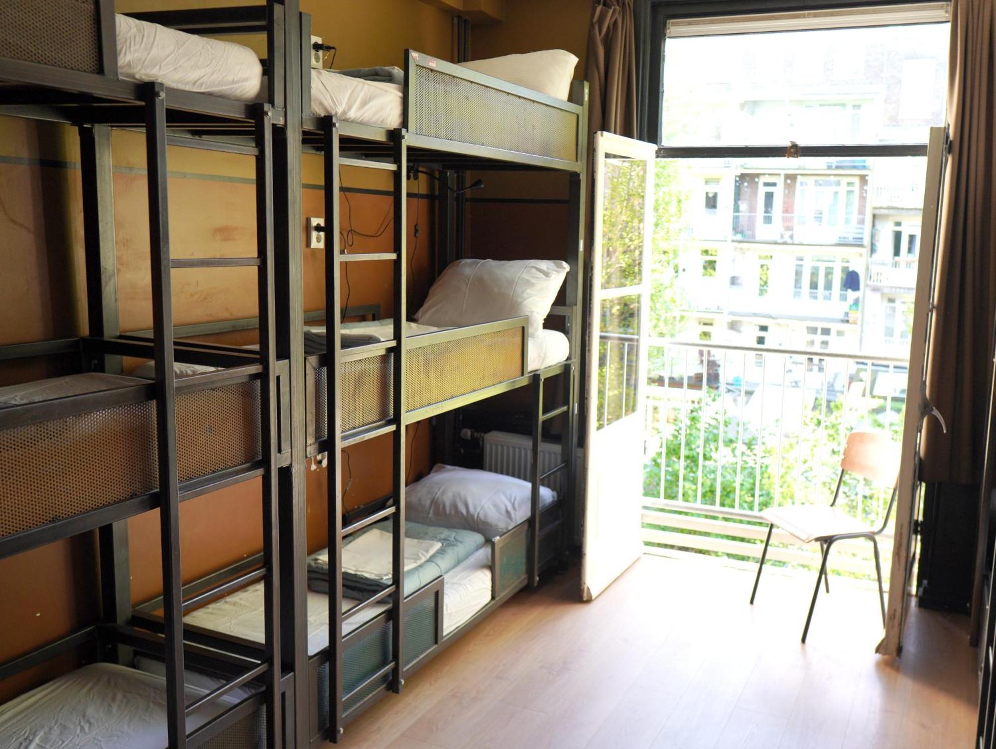 Onefam Amstel Hostel *